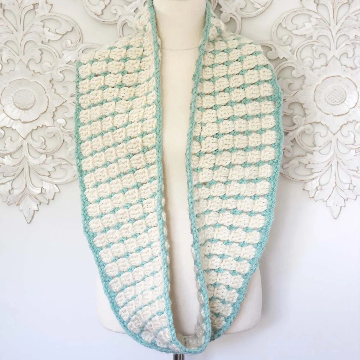 Chunky Infinity Scarf Crochet Pattern