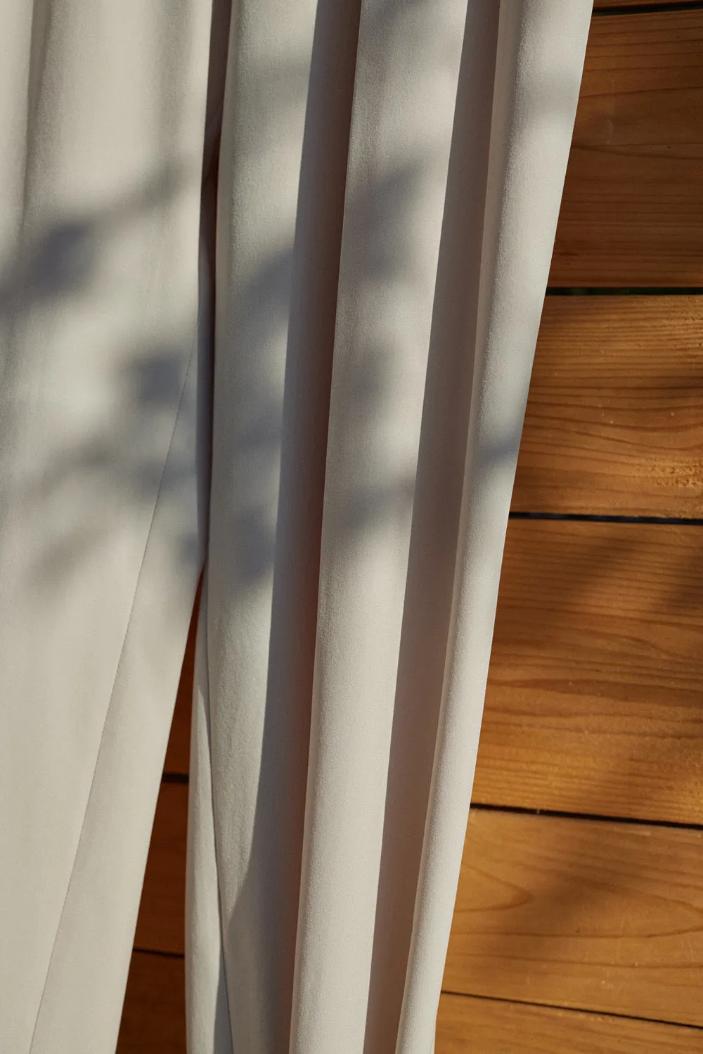 Special cut-out two-way trousers